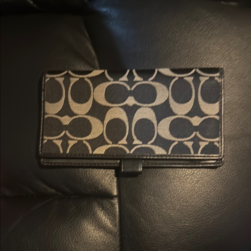 Coach Signature Black and Tan Wallet